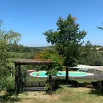 Hebergements Insolites Avec Piscine Au Coeur De La Nature Dans Un Domaine Familial 豪华帐篷