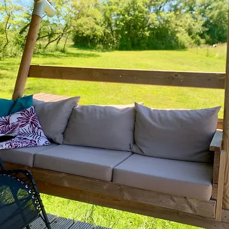 Hebergements Insolites Avec Piscine Au Coeur De La Nature Dans Un Domaine Familial 豪华帐篷 Lapenne