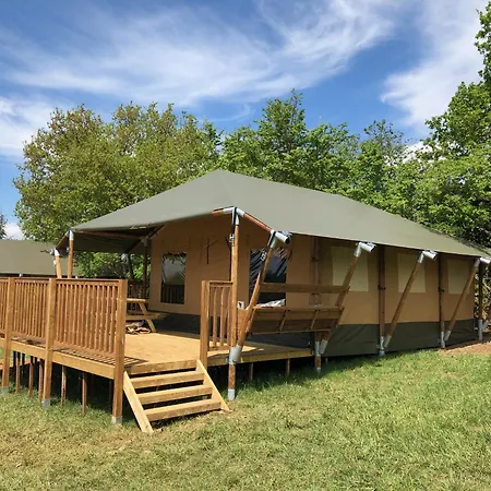 Glamping Au Coeur De La Nature Avec Piscine Lapenne